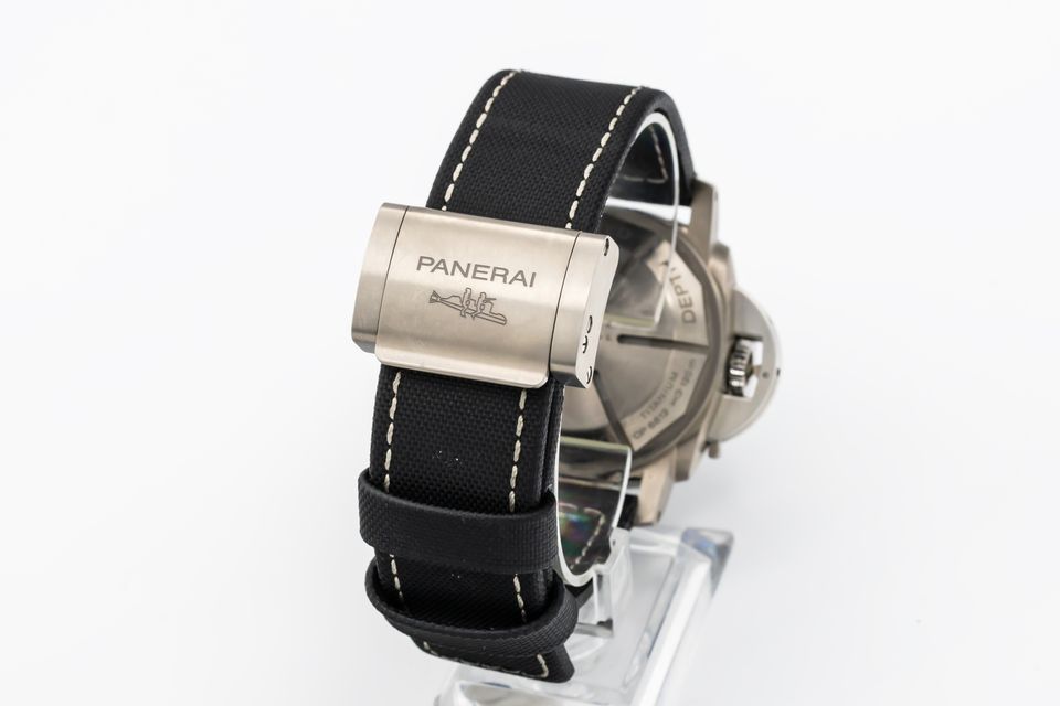 Panerai Luminor Submersible PAM00193 Image 3